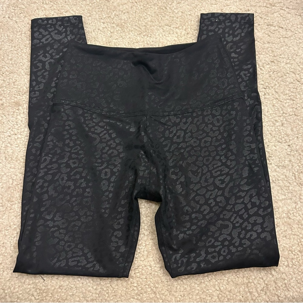 Beyond Yoga Shiny Leopard High-Waisted Legging - Picture 2 of 5